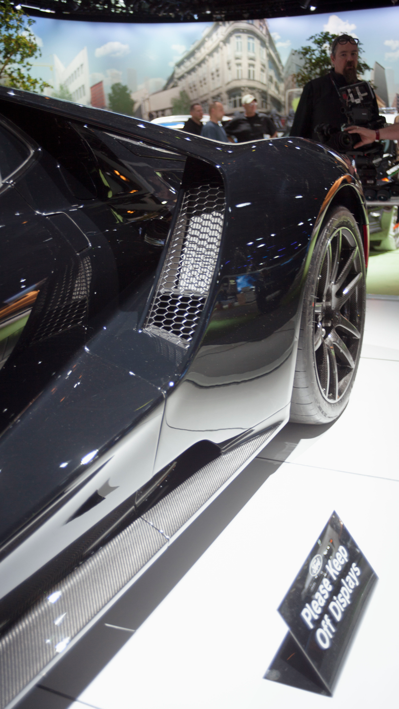 Illustration for article titled Stop Painting Auto Show Supercars Black